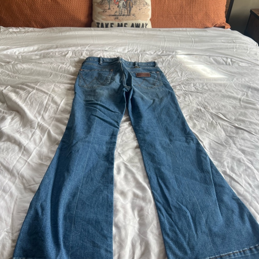 Wrangler Retro - Picture 2 of 2